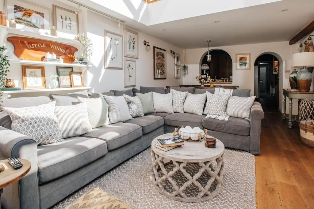Villa Dolls House - Luxury Townhouse *Sleeps 10* Henley-on-Thames Esterno foto