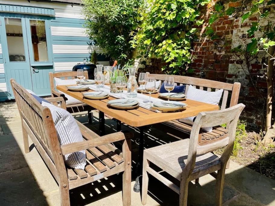 Villa Dolls House - Luxury Townhouse *Sleeps 10* Henley-on-Thames Esterno foto