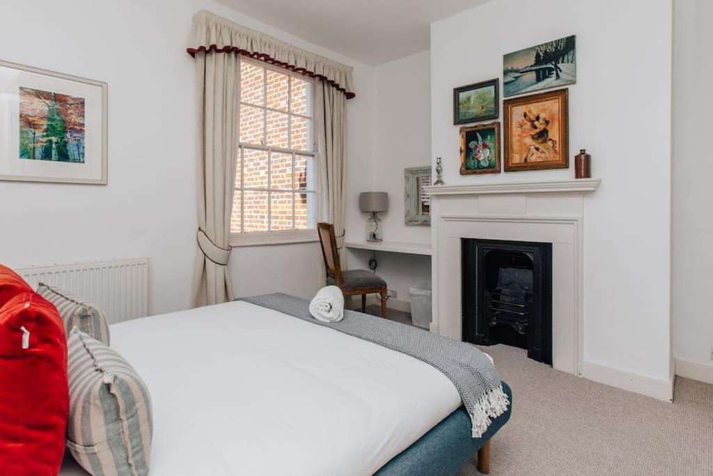 Villa Dolls House - Luxury Townhouse *Sleeps 10* Henley-on-Thames Esterno foto