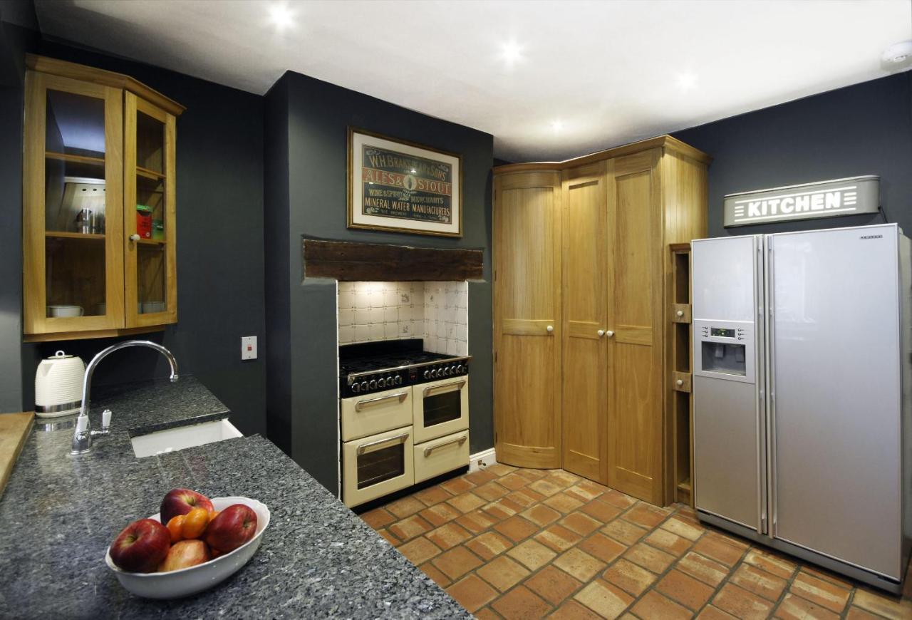 Villa Dolls House - Luxury Townhouse *Sleeps 10* Henley-on-Thames Esterno foto