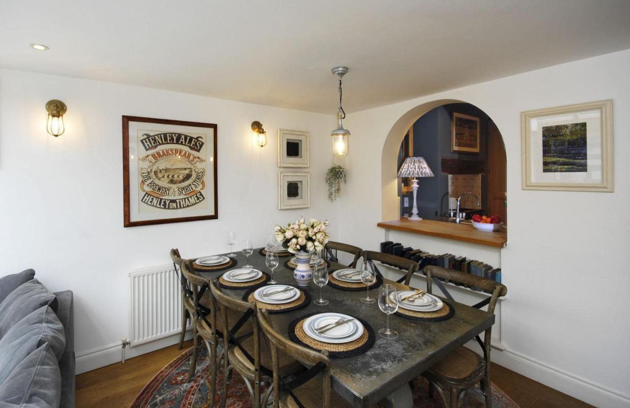 Villa Dolls House - Luxury Townhouse *Sleeps 10* Henley-on-Thames Esterno foto