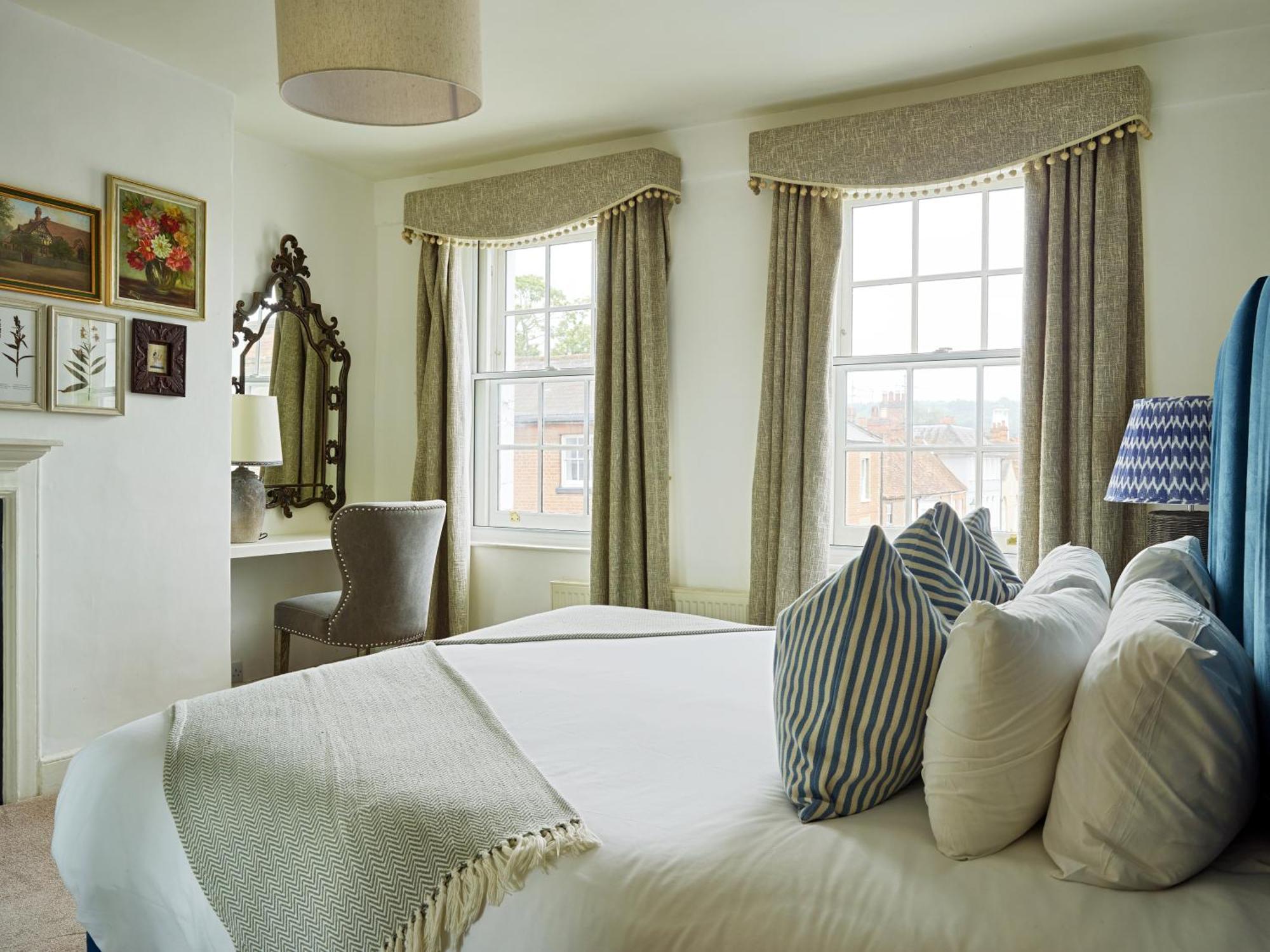Villa Dolls House - Luxury Townhouse *Sleeps 10* Henley-on-Thames Esterno foto