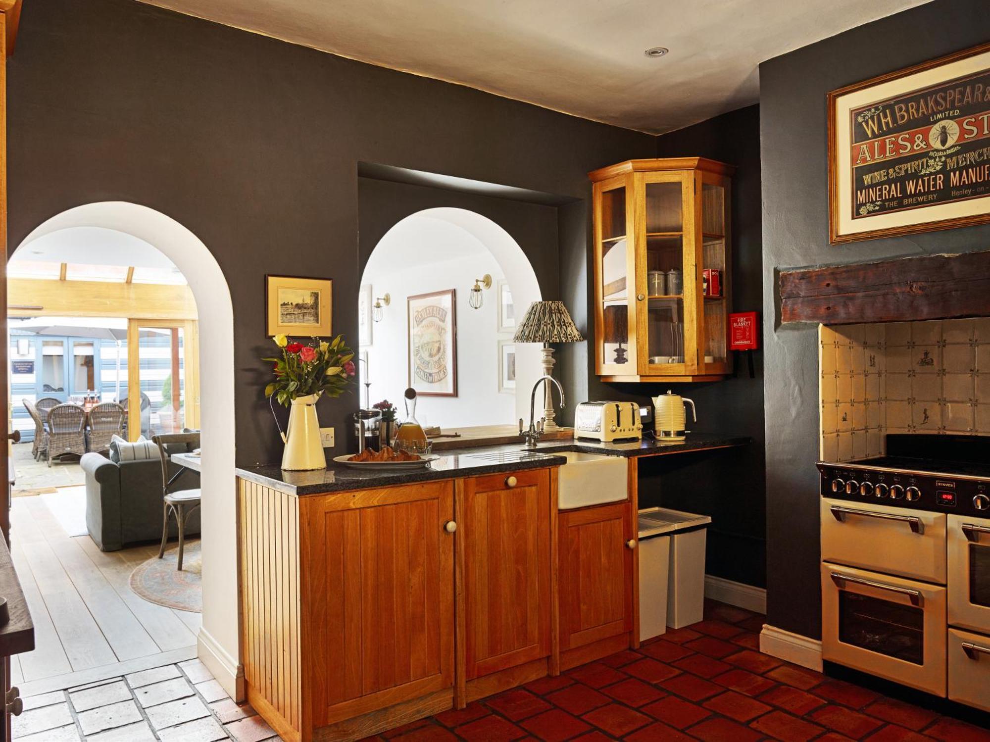 Villa Dolls House - Luxury Townhouse *Sleeps 10* Henley-on-Thames Esterno foto